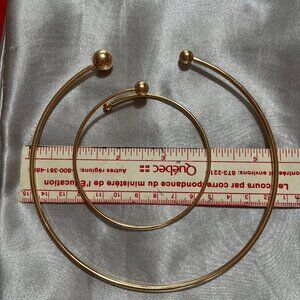 Necklace and bracelet